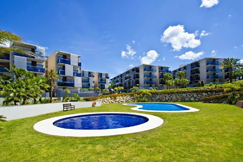 Uhc Paradise Village Family Complex Salou