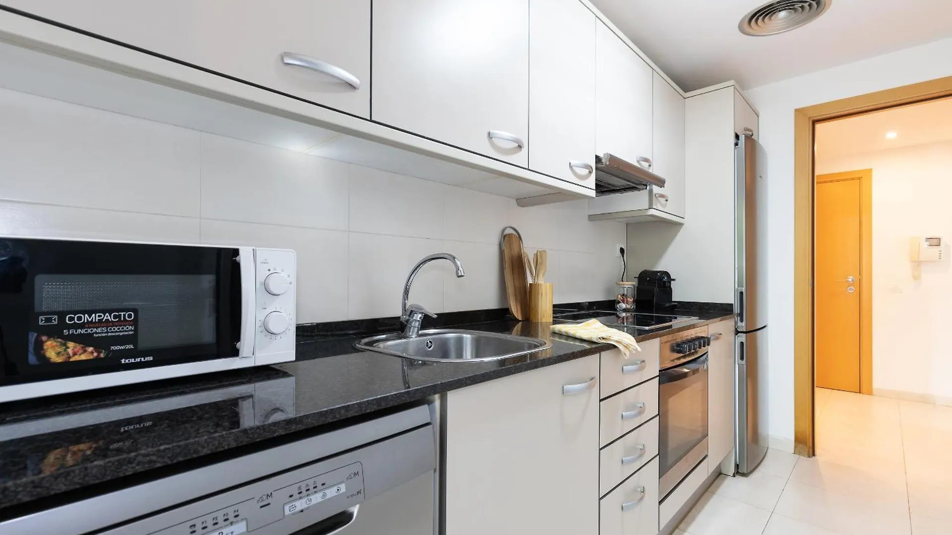 Uhc Paradise Village Family Complex Salou Apartment