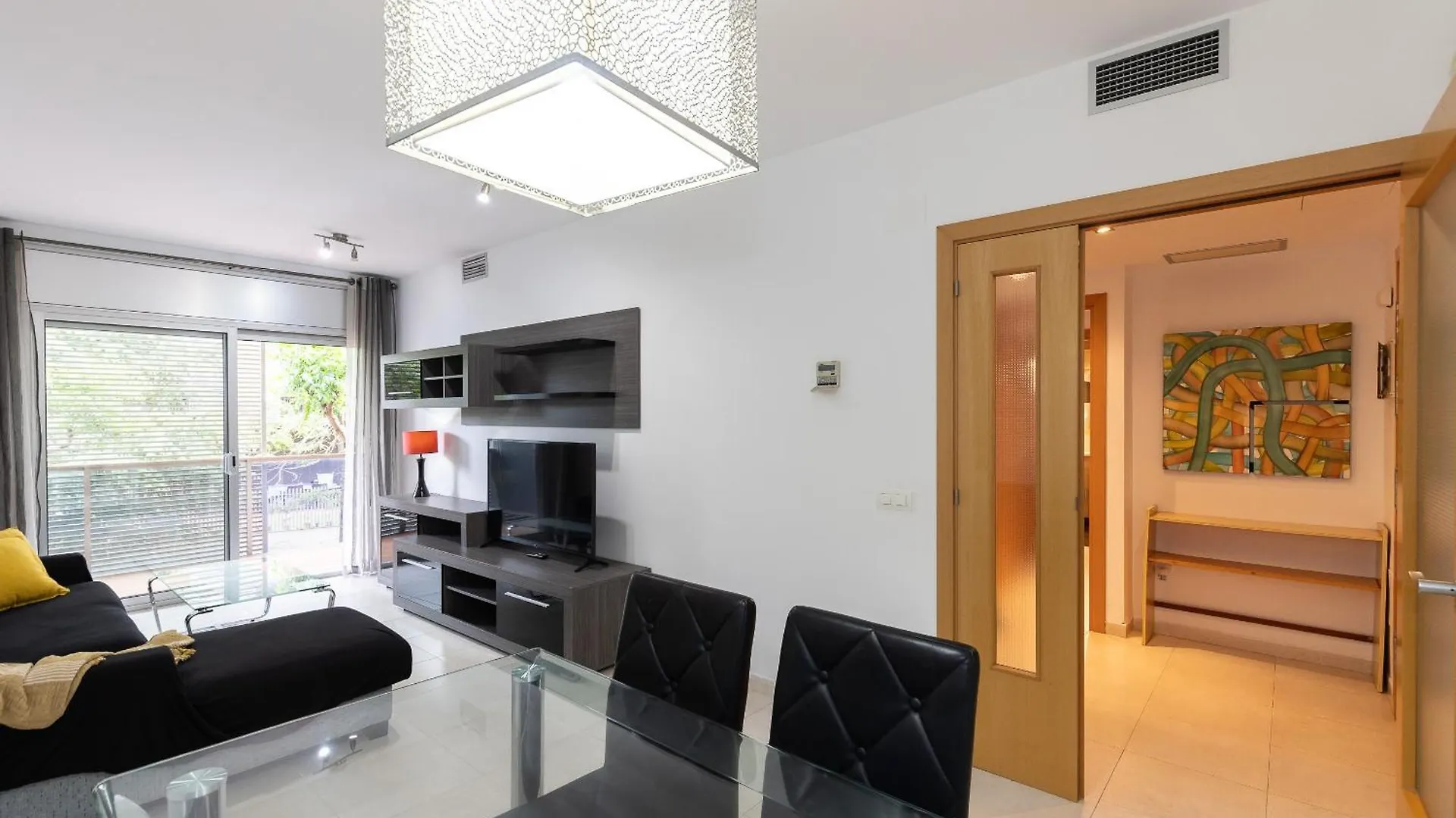 Uhc Paradise Village Family Complex Salou
