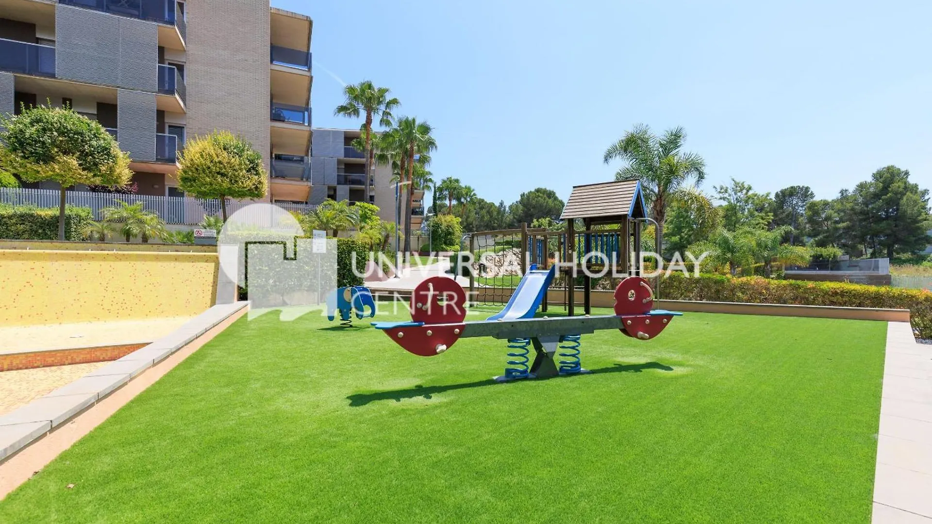 Uhc Paradise Village Family Complex Salou